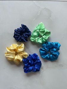 Pre-Loved Satin Scrunchies – Set of 5(Bright&Soft)