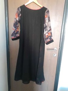 Stylish Women&#39;s Ethnic Gown