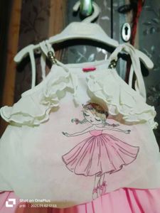 White Nd Pink Baby Girls Top And Skirt Set
