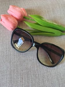 Chic Black Sunglasses