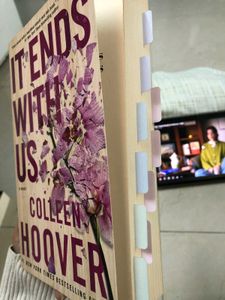 It Ends With Us by Colleen Hoover