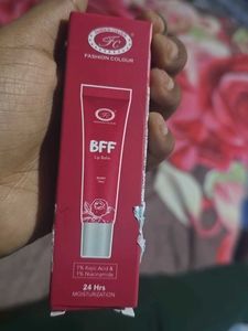 Pink Glossy Lip Gloss For Fashion Colour