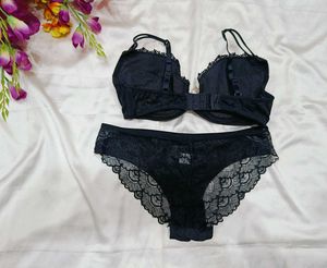 Lace Bra &amp; Panty Set