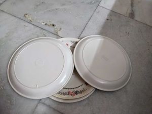 4 Melamine Plates