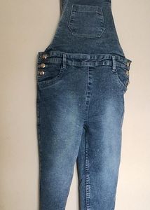 Trendy Dungaree For 10 To 14 Years Girls
