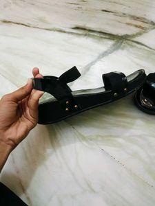 Black Flats Sandals For Womens