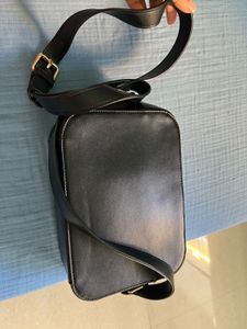 Irth Black Sling Bag