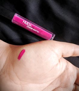Huda Beauty Liquid Lipstick👄💄
