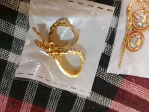 New Gold Earings