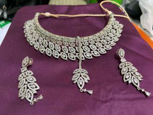 Elegant Silver Tone Necklace