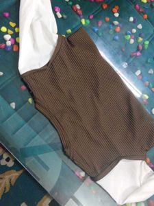Brown &amp; White Long Sleeve Top🤎