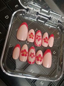 Floral Press-On Nails
