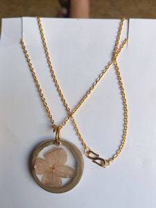 Resin Pandant Necklace