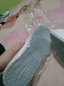 Unused casual Shoes Unisex