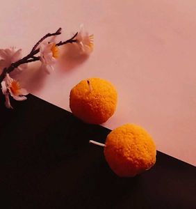 A Combo Of 6 Laddu  Candle