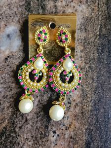 Set Of 2 Earrings