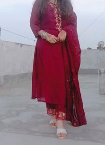 Pakistani Suit Set/Party Kurti Set