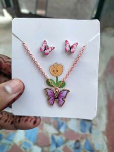 Butterfly Pendants With Earrings Set