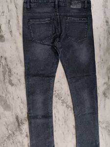 Tommy Hilfiger Stylish Dark Wash Denim Jeans
