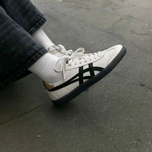 Onitsuka tiger ghost girls