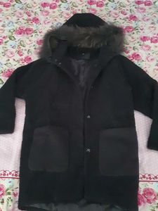 Cozy Black Winter Coat with Fur Hood