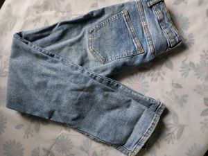Straight Fit Jeans.. Fis Like A Glove