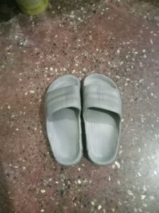 Gray Slides - Size 35