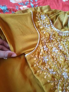 Elegant Embroidered Kurti