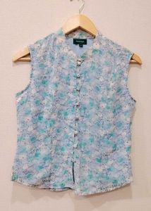 SLEEVELESS TOP