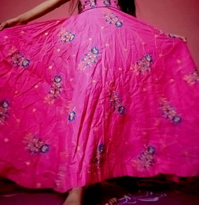 Beautiful Sleeveless Gown 👗🥰