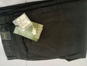 Men&#39;s Jeans