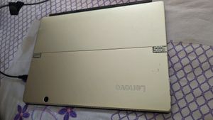 Lenovo Pad 2-in-1, Touchscreen Intel 7 7th Gen, 16