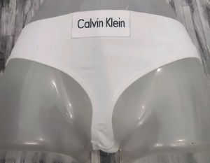 32 size Calvin Klein 🧡