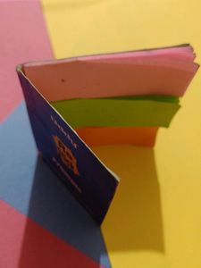 Oddy Paper Flags (Sticky Note)