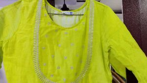 Aayna Women Solid Cotton Silk Anarkali Kurta