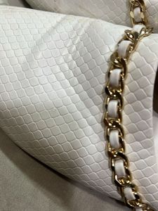 White Ballenaries
