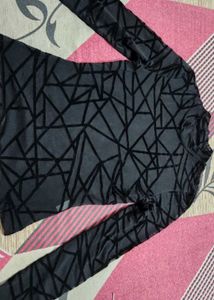 Black Geometric Top