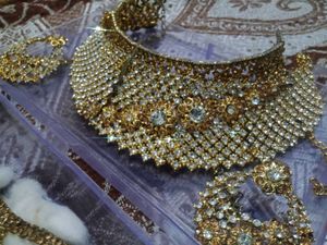 Golden Jewellery Set (Necklace)