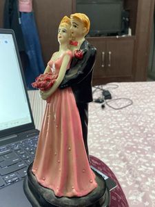 Cute couple showpiece
