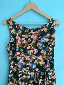 &#34;Floral Elegance: Fit and Flare Summer Dress