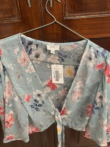 Sera Floral Tie-Front Crop Top