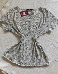 WHITE PRINTED CASUAL TOP