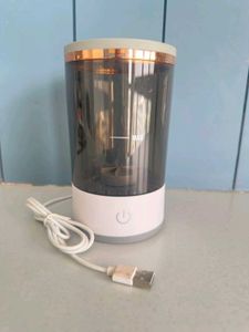 Makeup brush cleaner