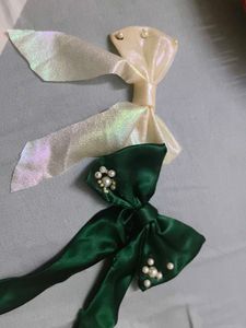 Handmade Bows - Green &amp; Ivory