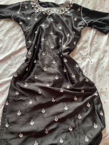 Elegant Black Embroidered Kurti