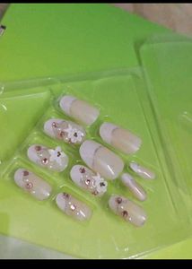 3 Pink Press-On Nail Set