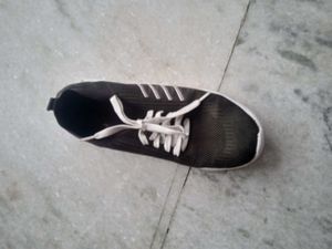 Stylish Black sport soes