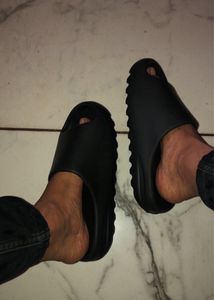 Adidas Yeezy Slides Onyx