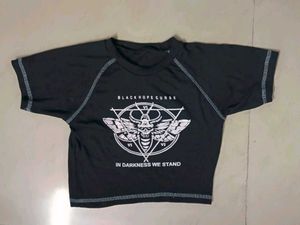 Pirates of Darkness black Crop Tee 🖤