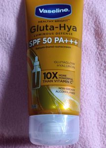 Vaseline Gluta-Hya Sunscreen